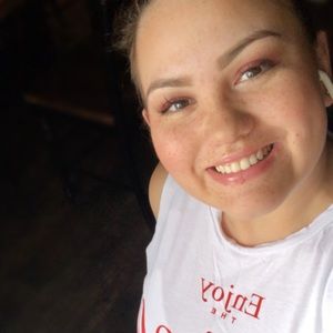 Meet your Posher, Daniela